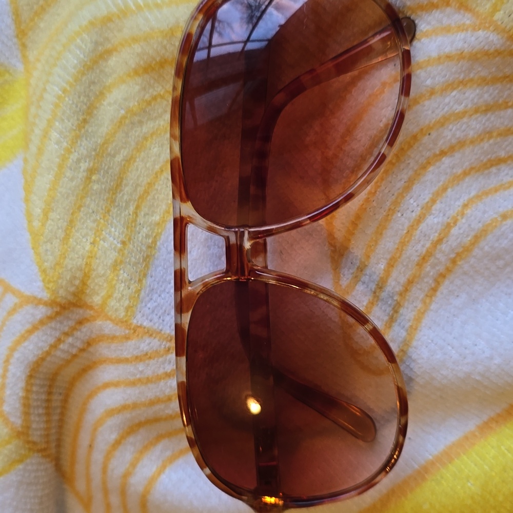 VGUC- Vintage Large Pilot Sunglasses with Gradient Lens Tortoise Frame - Picture 10 of 14